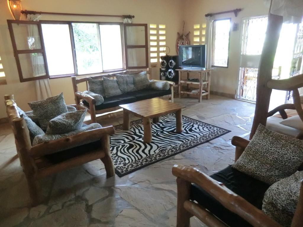 ディアニ・ビーチ Marula Parkヴィラ 部屋 写真